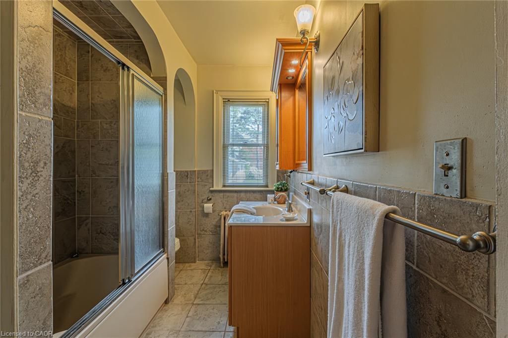 573 Highway 6 Property Photo 14