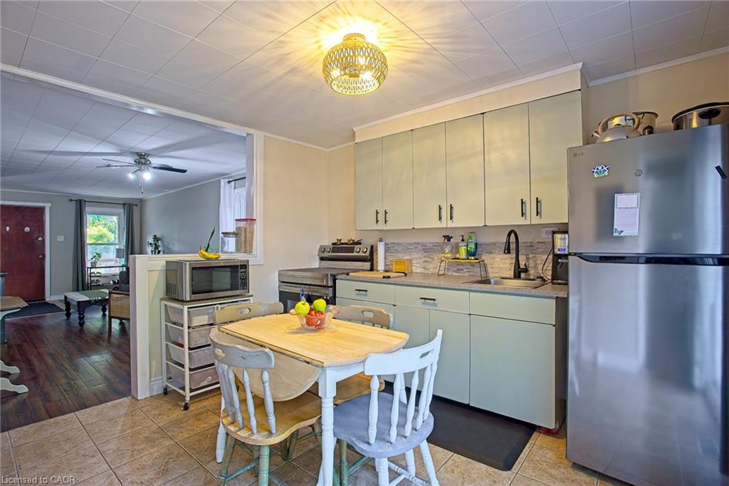 34 Poplar Avenue Property Photo 9