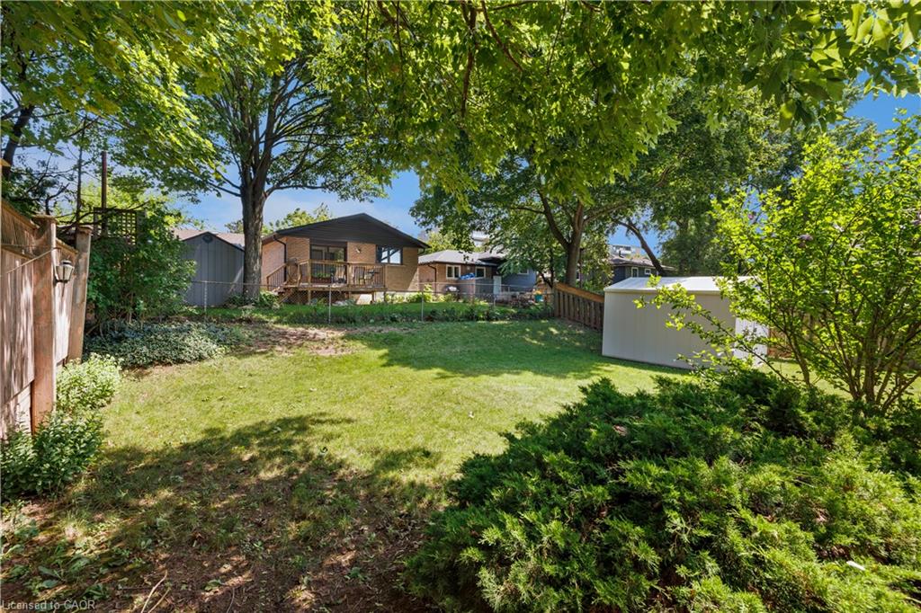 18 Osborne Crescent Property Photo 2