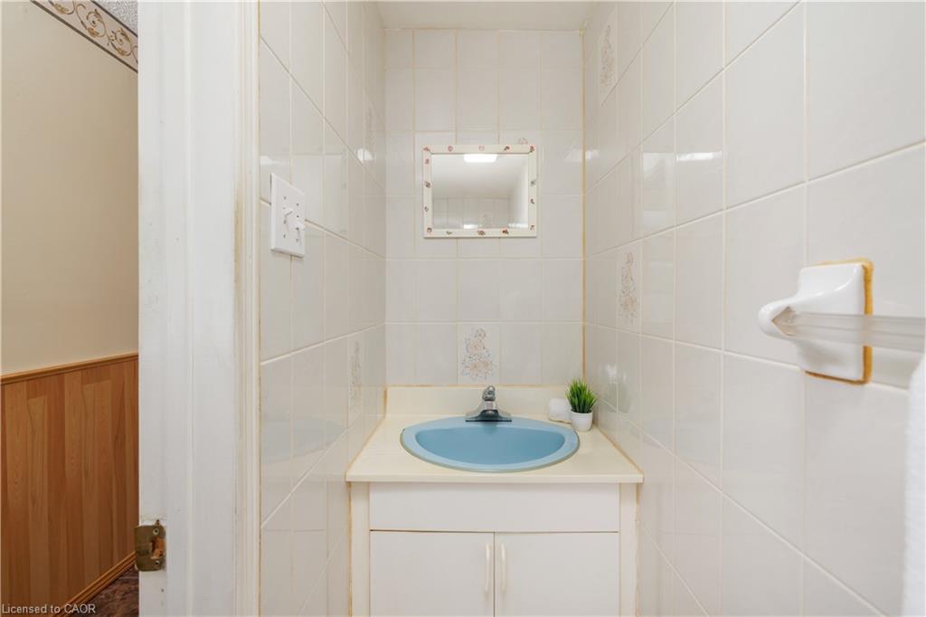 18 Osborne Crescent Property Photo 4
