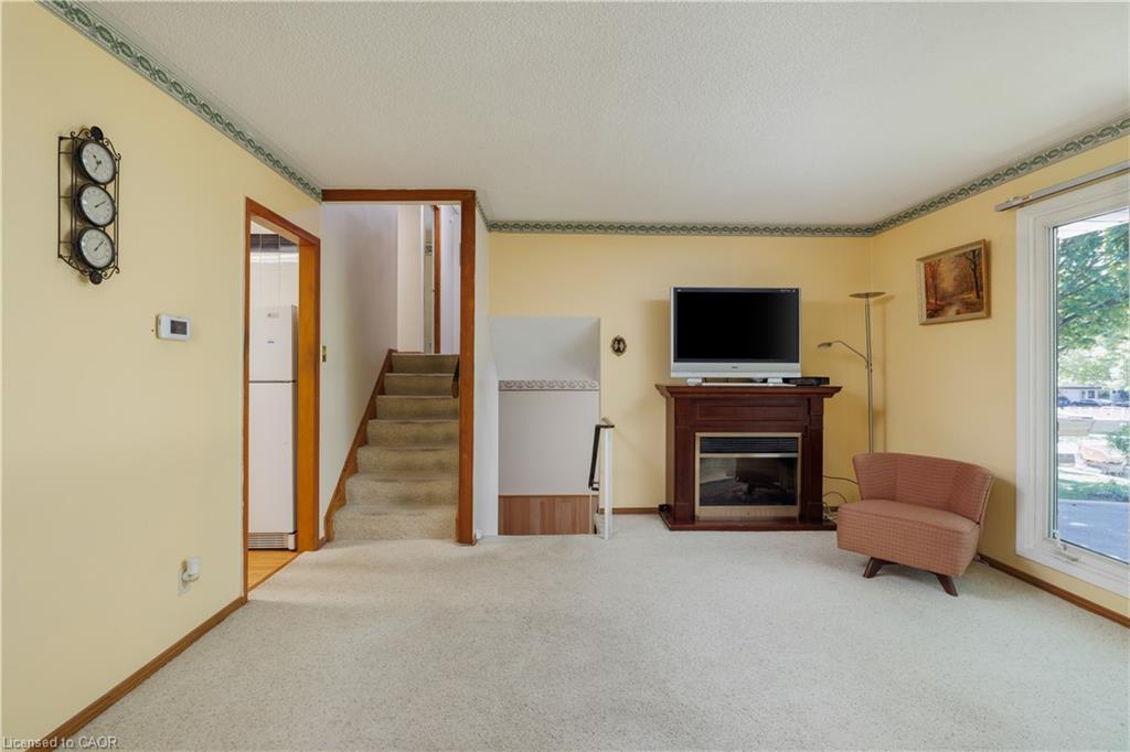 18 Osborne Crescent Property Photo 7