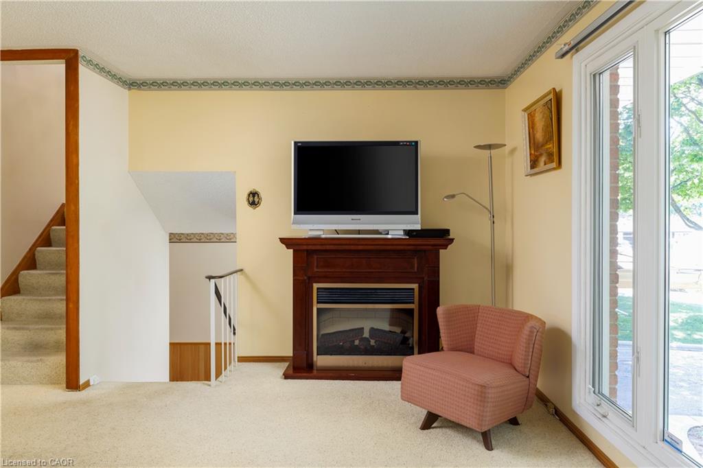 18 Osborne Crescent Property Photo 9
