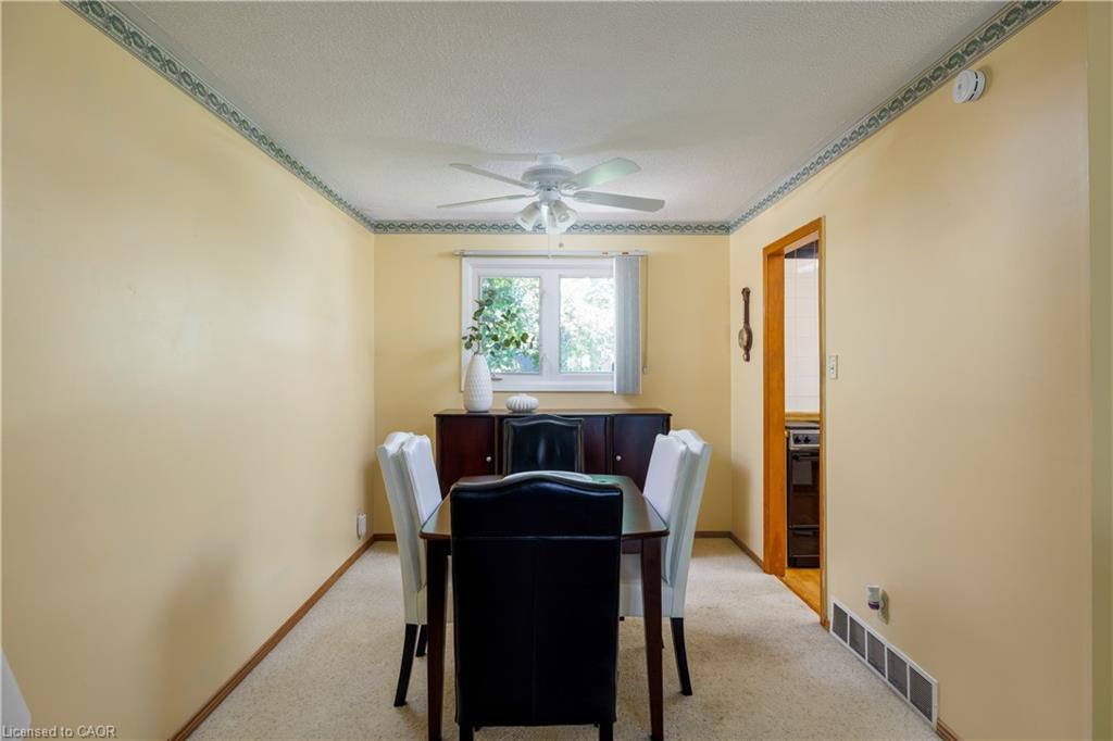 18 Osborne Crescent Property Photo 11