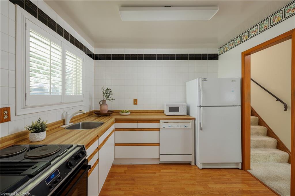 18 Osborne Crescent Property Photo 13