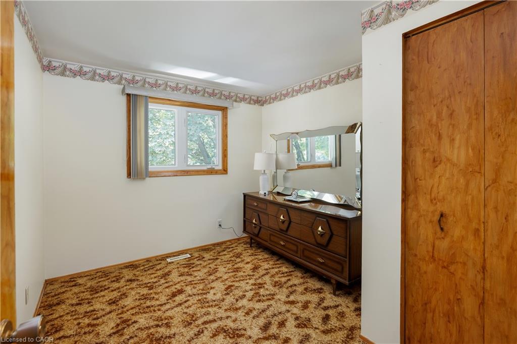 18 Osborne Crescent Property Photo 18
