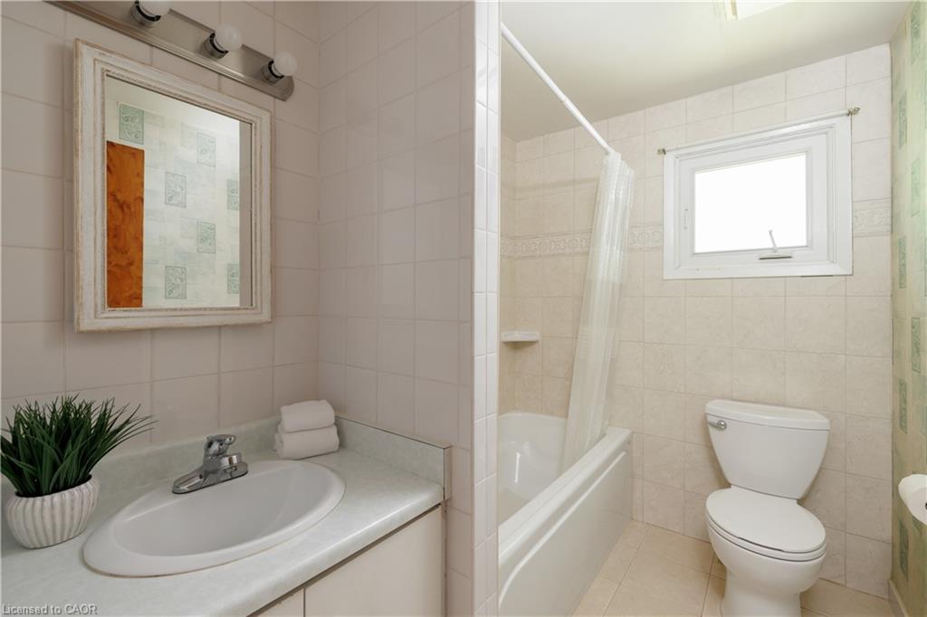 18 Osborne Crescent Property Photo 19
