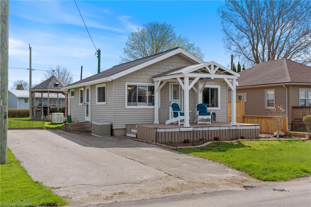 21 Fourth Avenue Property Photo 2
