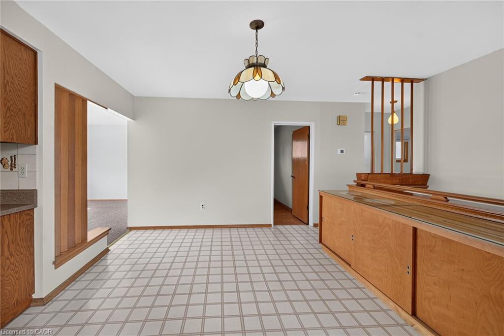 70 Bishopsgate Avenue Property Photo 8