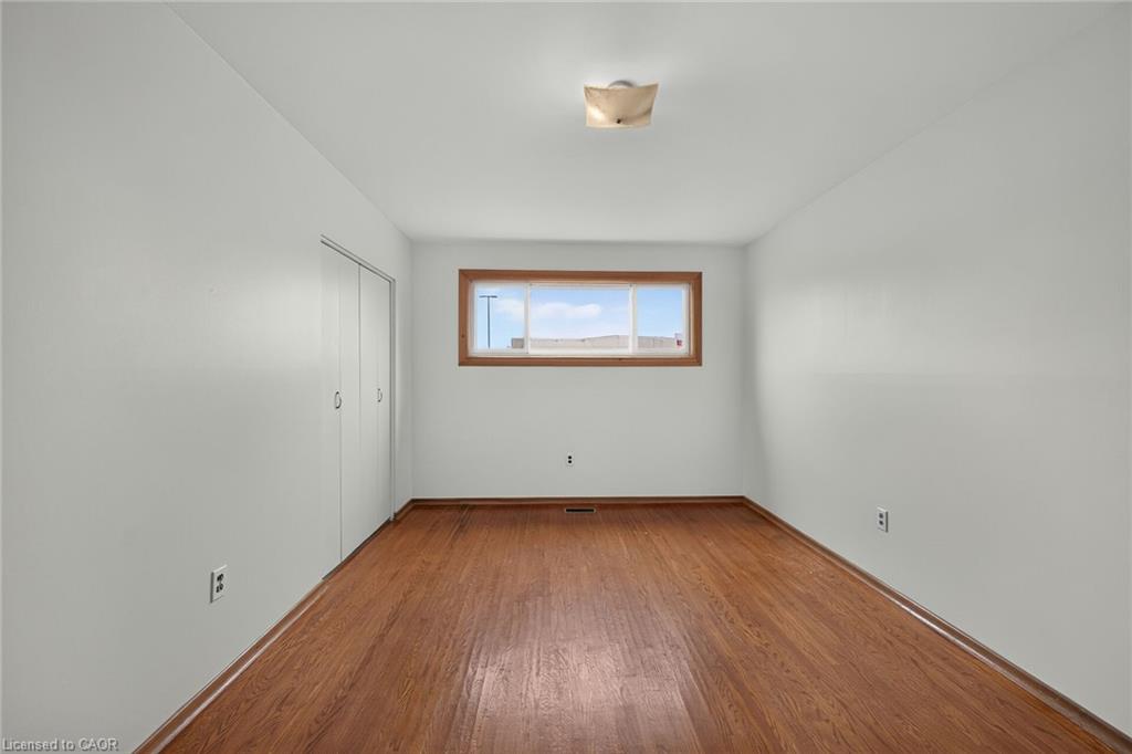 70 Bishopsgate Avenue Property Photo 16