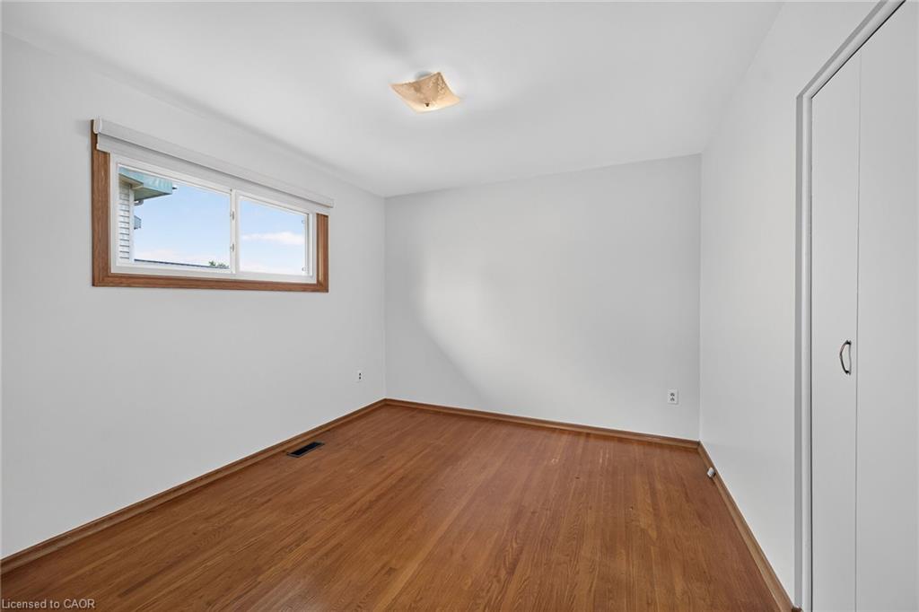 70 Bishopsgate Avenue Property Photo 17