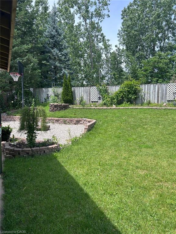7594 Canterbury Crescent Property Photo 39