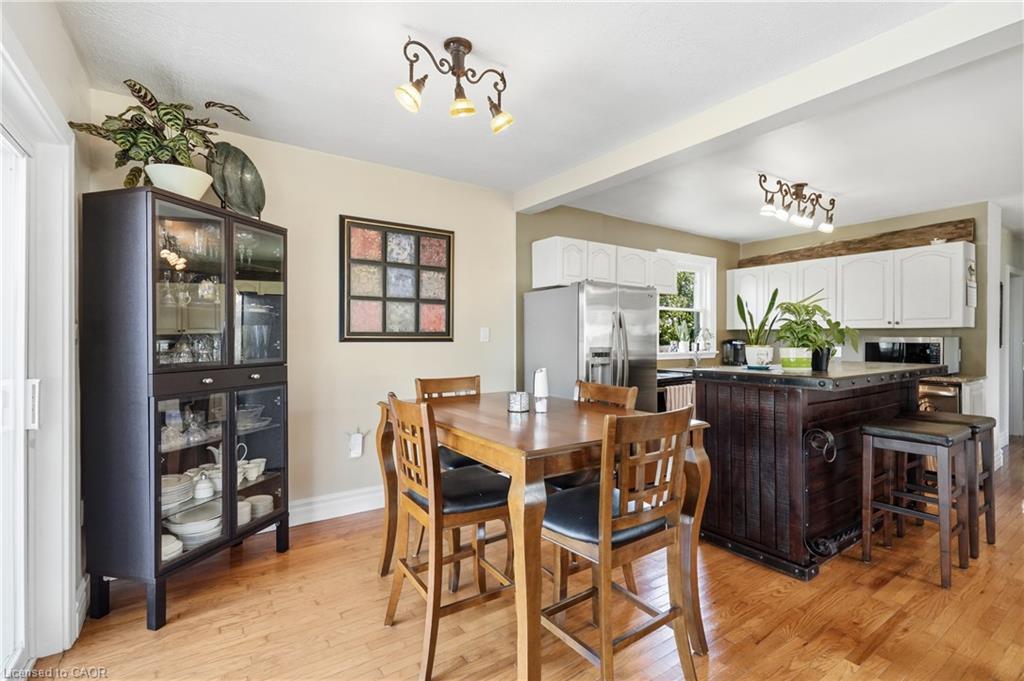 937 Park Avenue W Property Photo 10