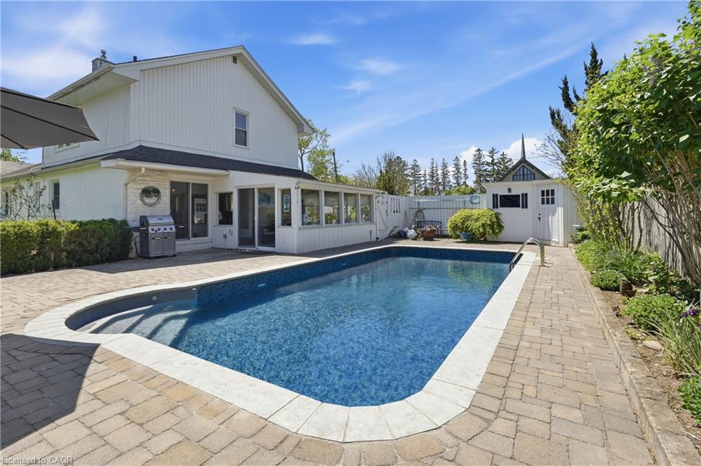 937 Park Avenue W Property Photo 26