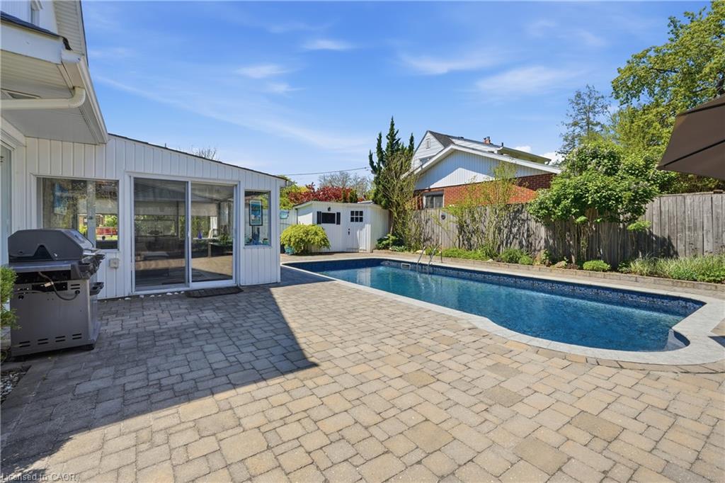 937 Park Avenue W Property Photo 27