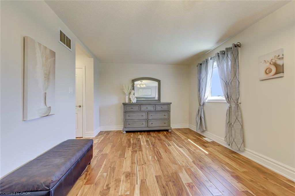 2380 Woodcrest Drive Property Photo 26