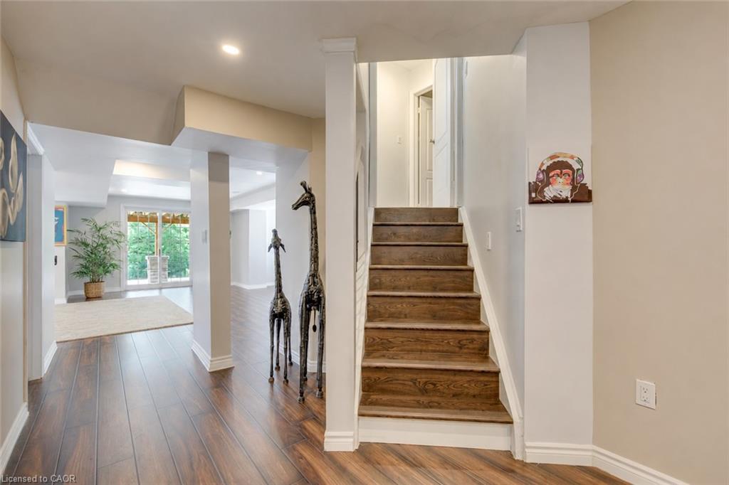 2380 Woodcrest Drive Property Photo 37