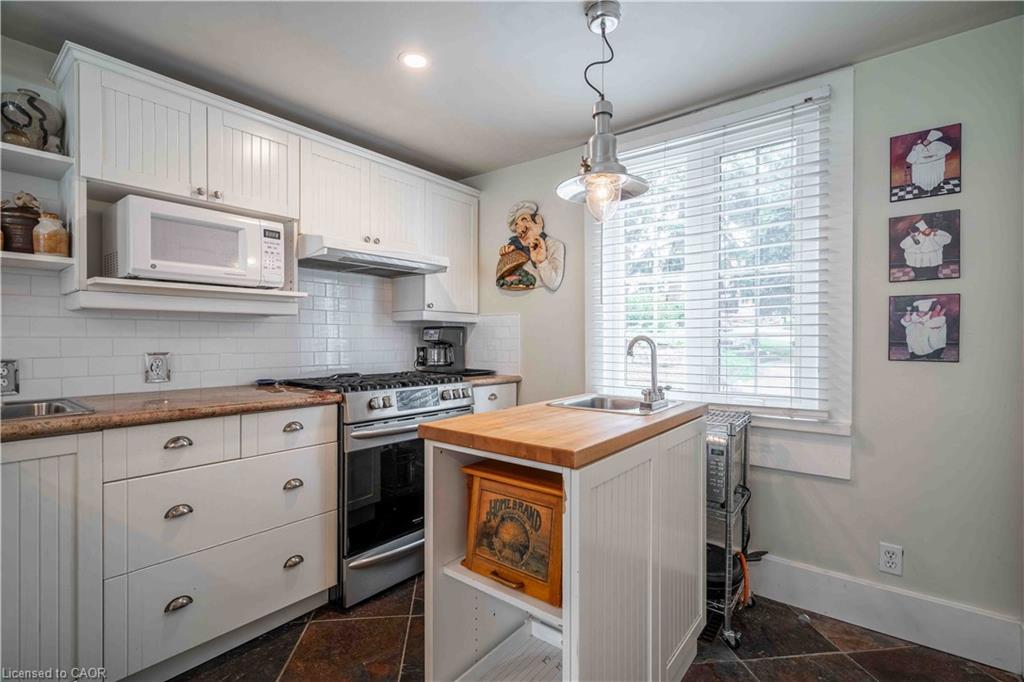 99 Argyle Street N Property Photo 13