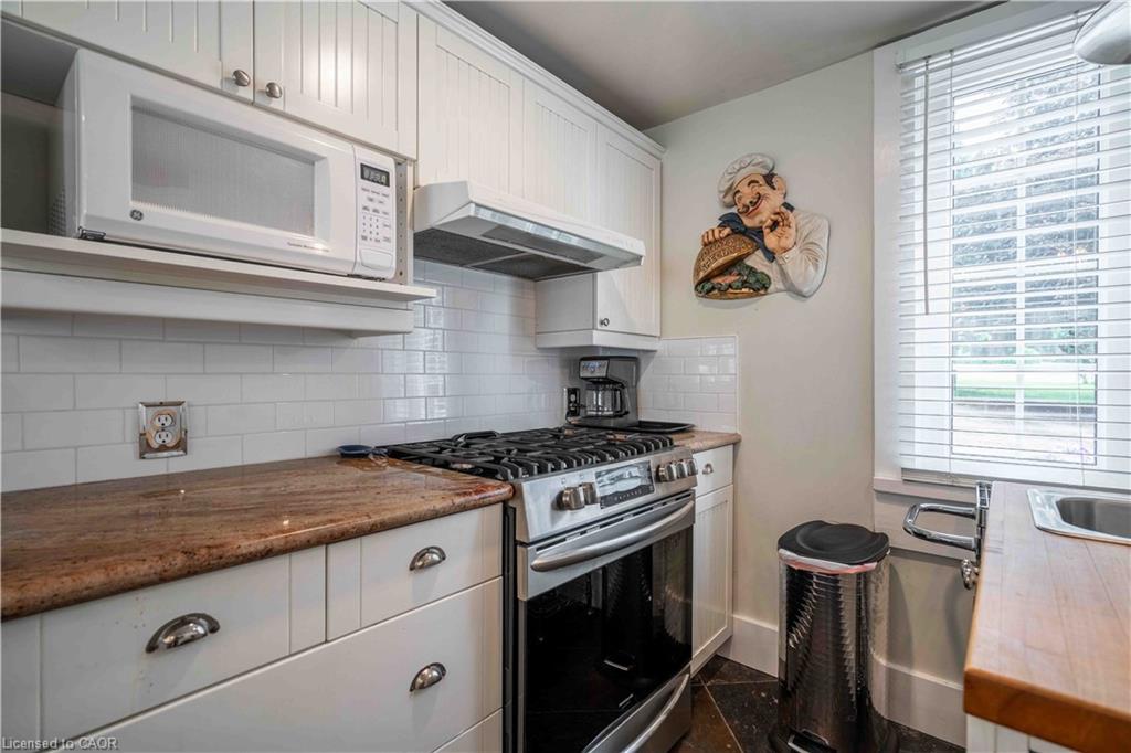 99 Argyle Street N Property Photo 15