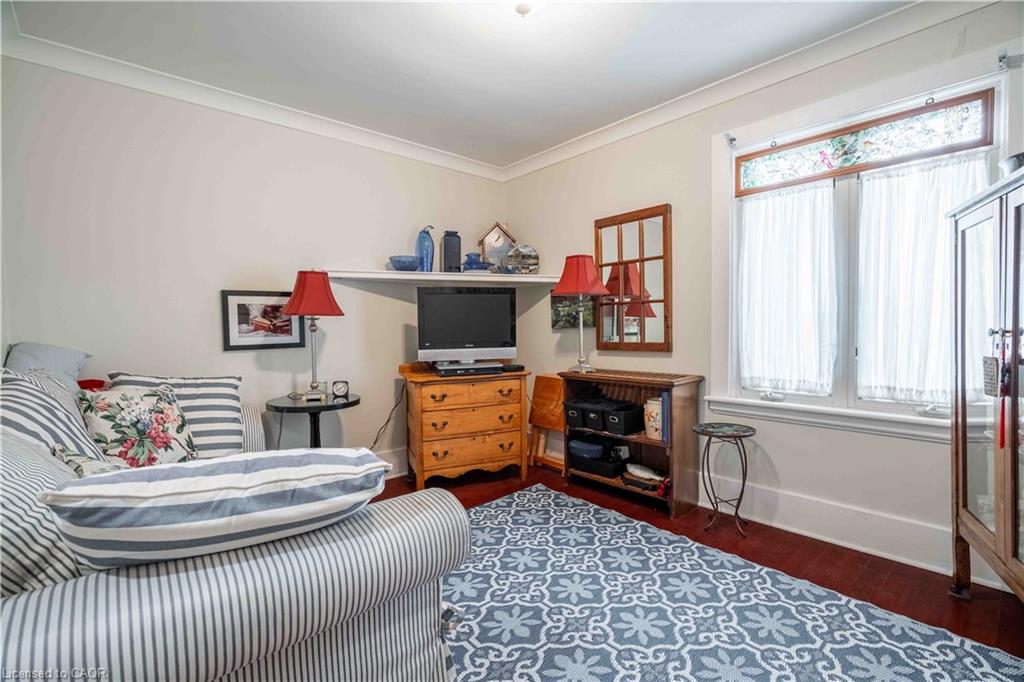 99 Argyle Street N Property Photo 22