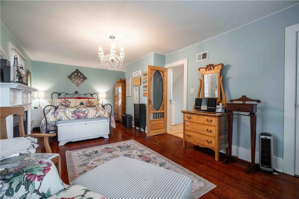 99 Argyle Street N Property Photo 27