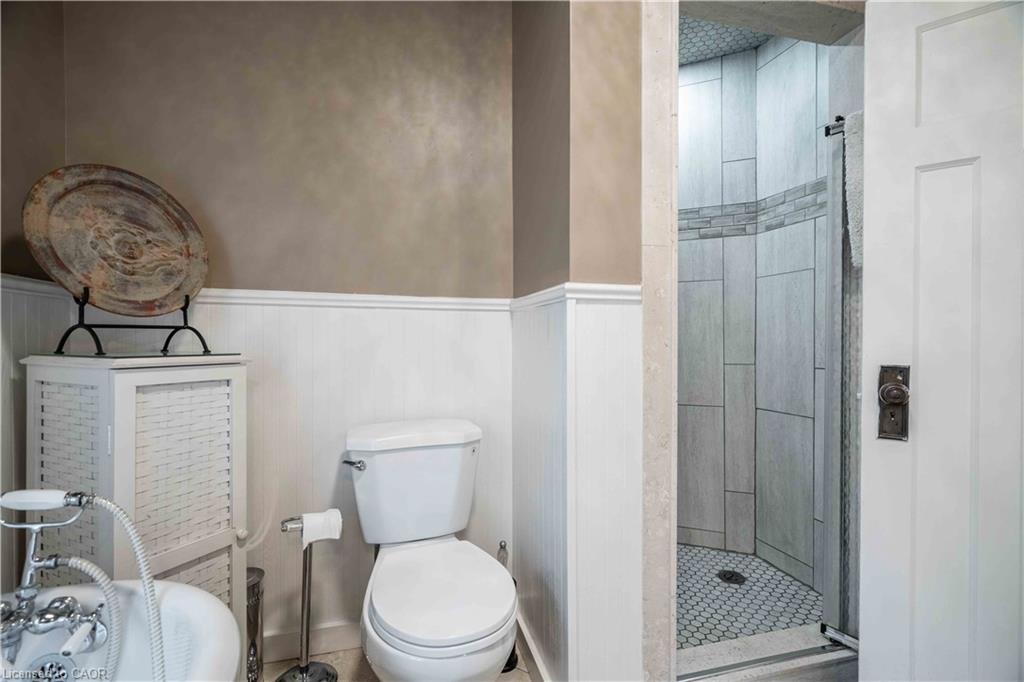 99 Argyle Street N Property Photo 30