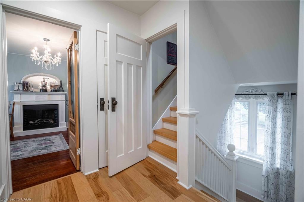 99 Argyle Street N Property Photo 31