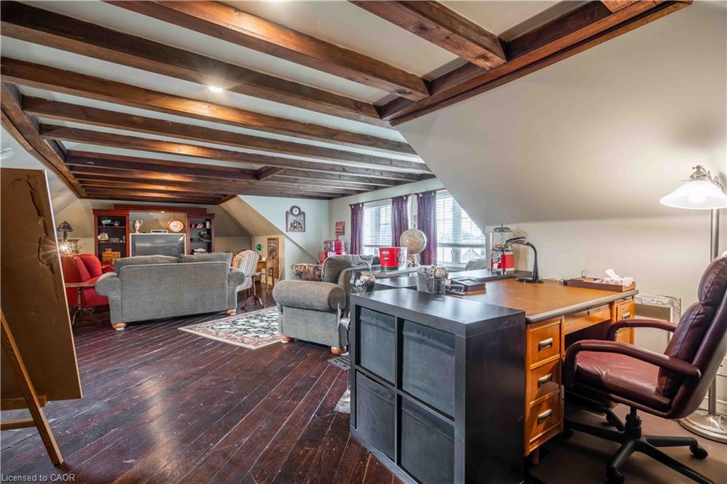 99 Argyle Street N Property Photo 33