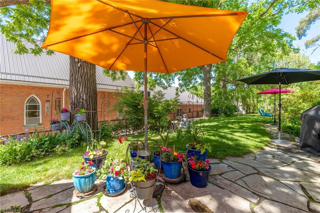 99 Argyle Street N Property Photo 39