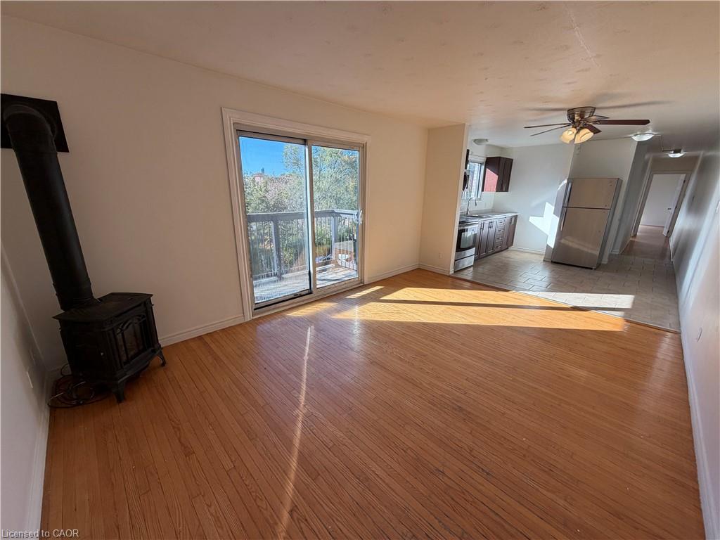 9-416 Lancaster Street W Property Photo 3