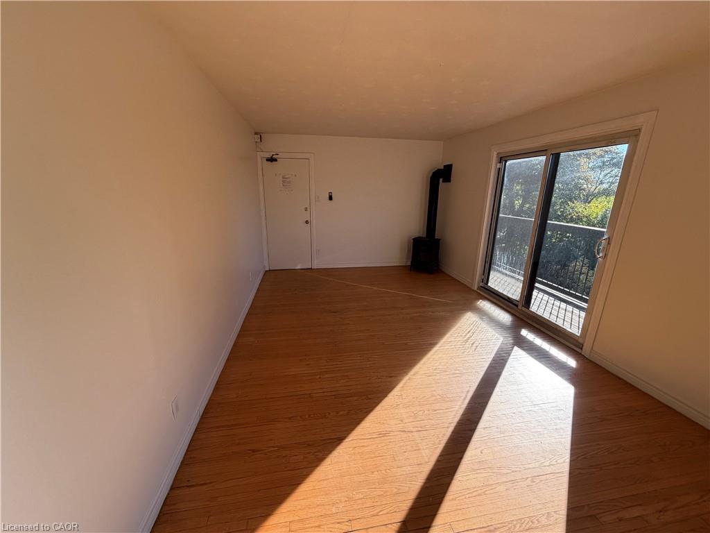 9-416 Lancaster Street W Property Photo 4