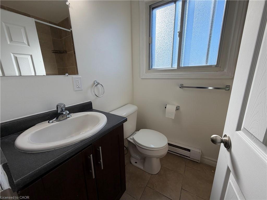 9-416 Lancaster Street W Property Photo 5