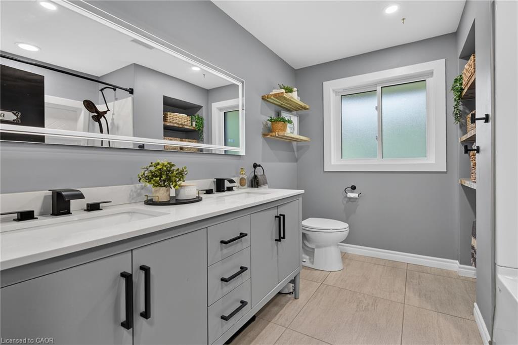 7079 Rainham Road Property Photo 22