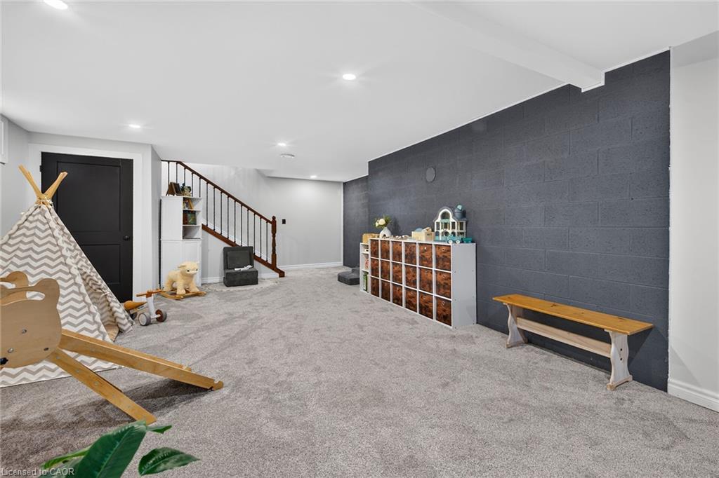 7079 Rainham Road Property Photo 25