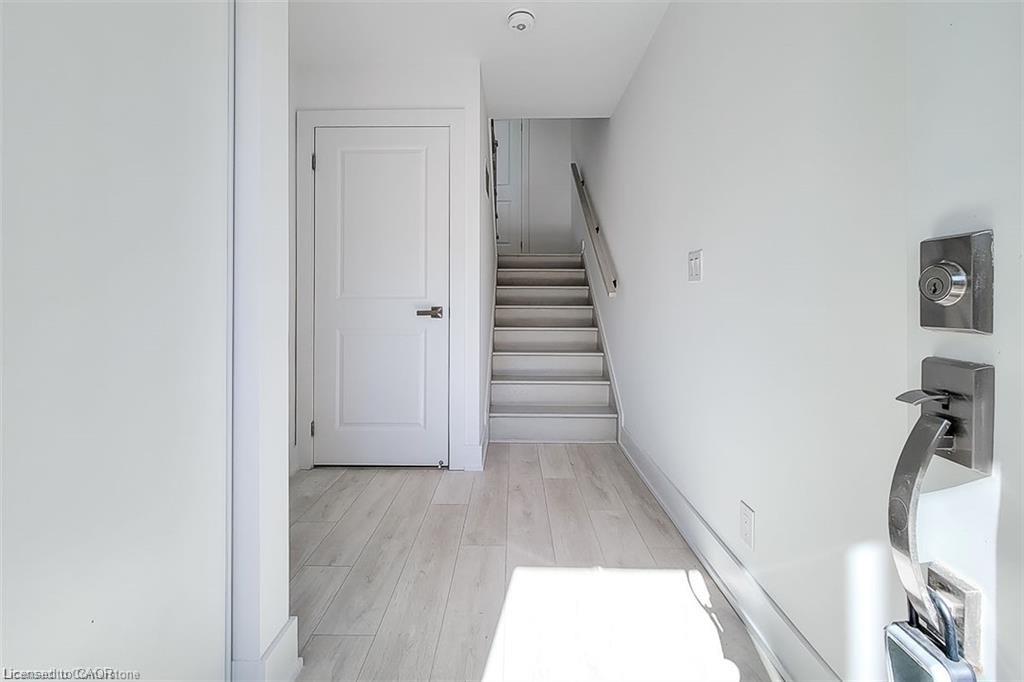 2-5451 Lakeshore Road Property Photo 12