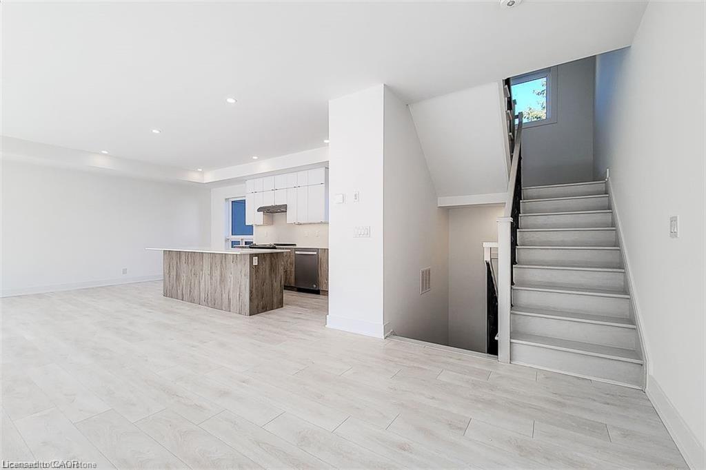 2-5451 Lakeshore Road Property Photo 16