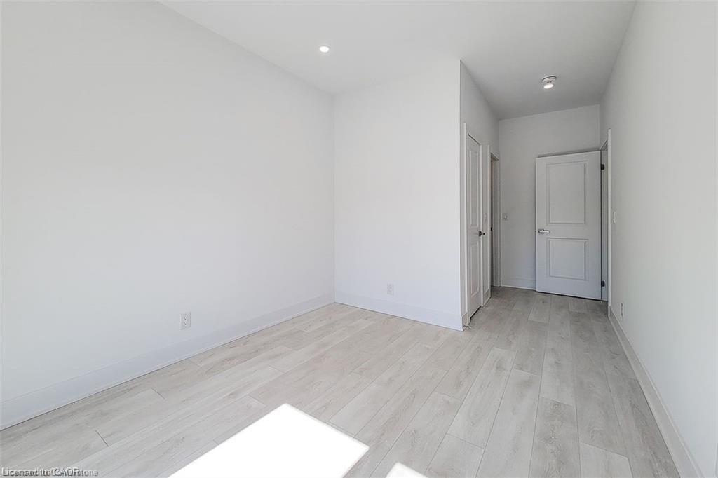 2-5451 Lakeshore Road Property Photo 21
