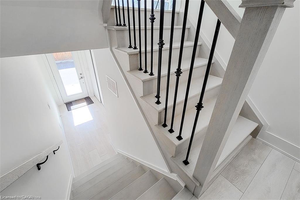 2-5451 Lakeshore Road Property Photo 27