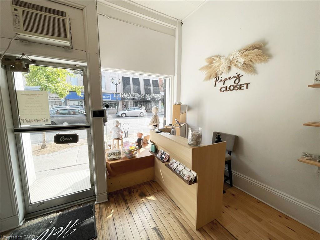 133 James Street N Property Photo 6