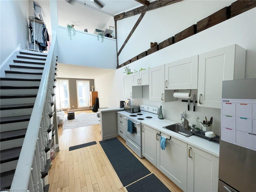 133 James Street N Property Photo 17