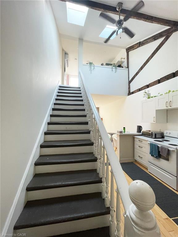 133 James Street N Property Photo 18