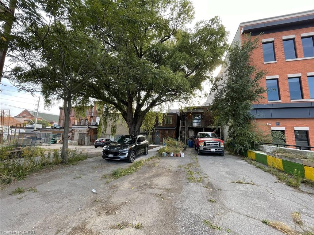133 James Street N Property Photo 34