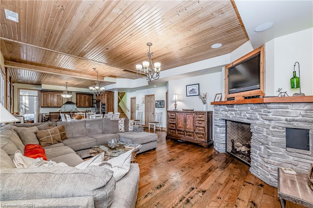 10-1347 Rosseau Road Property Photo 24