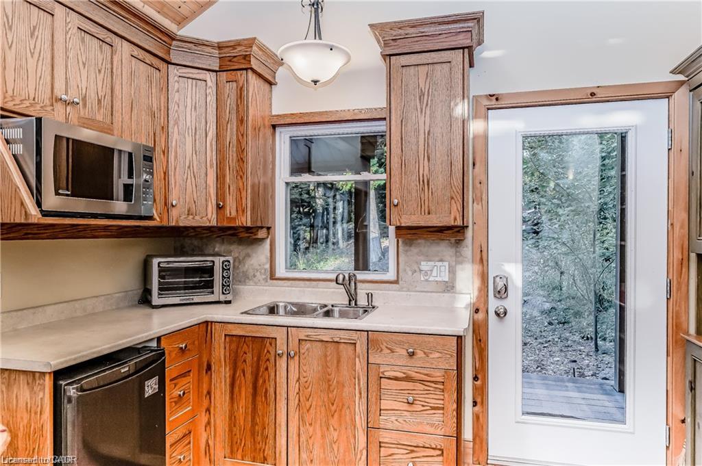 10-1347 Rosseau Road Property Photo 40