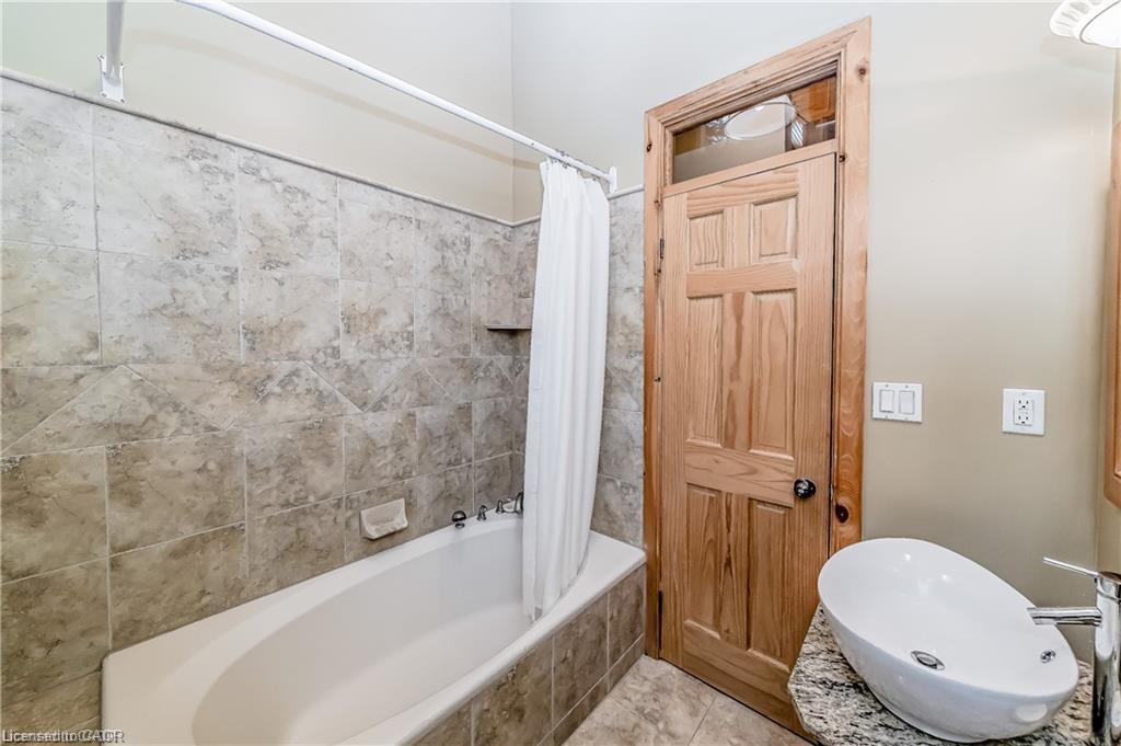 10-1347 Rosseau Road Property Photo 43