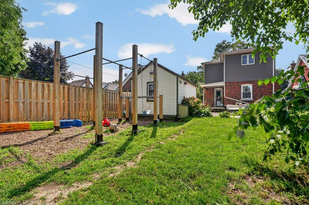 46 Filbert Street Property Photo 44