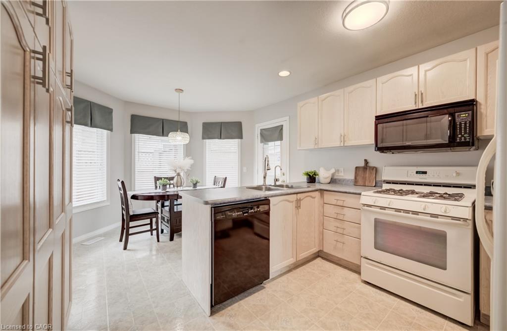 27 Chandos Drive Property Photo 10