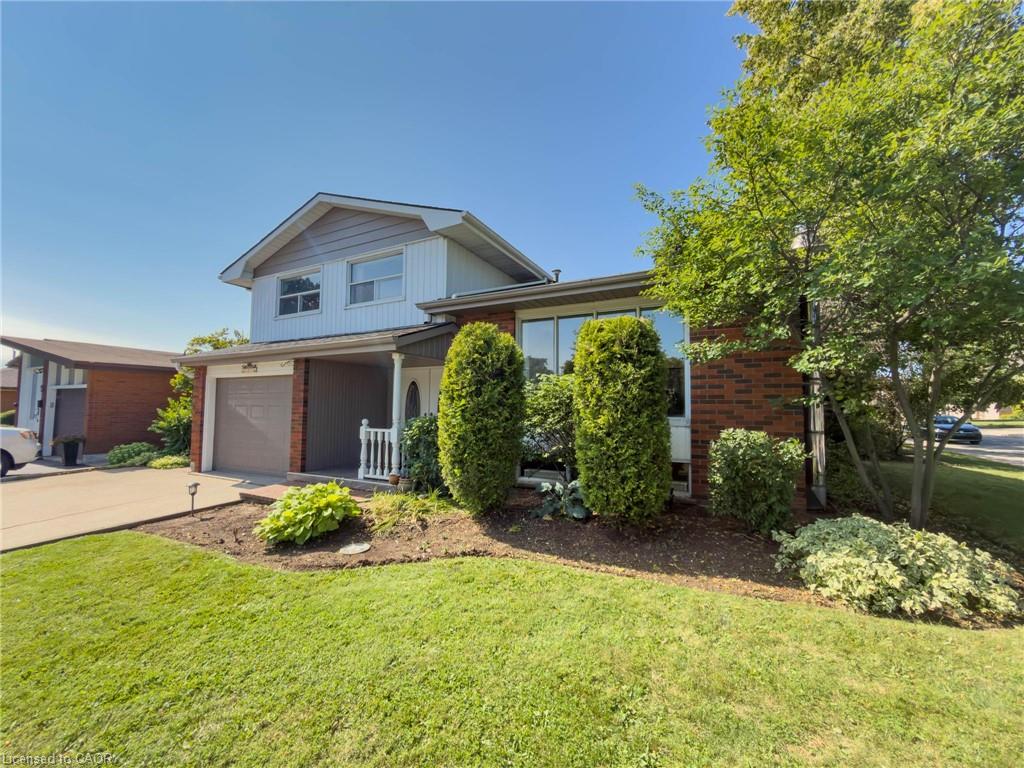 143 Cromwell Crescent Property Photo 2