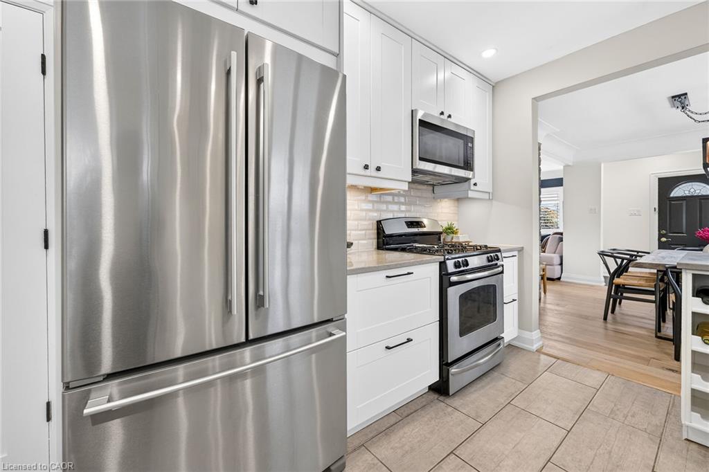 4 Compton Place Property Photo 14