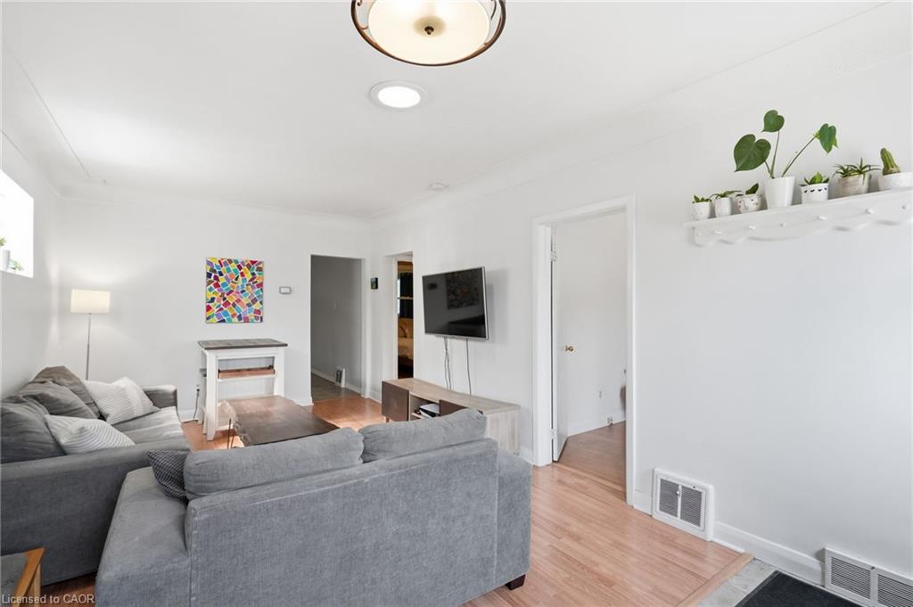 58 Edinburgh Avenue Property Photo 12
