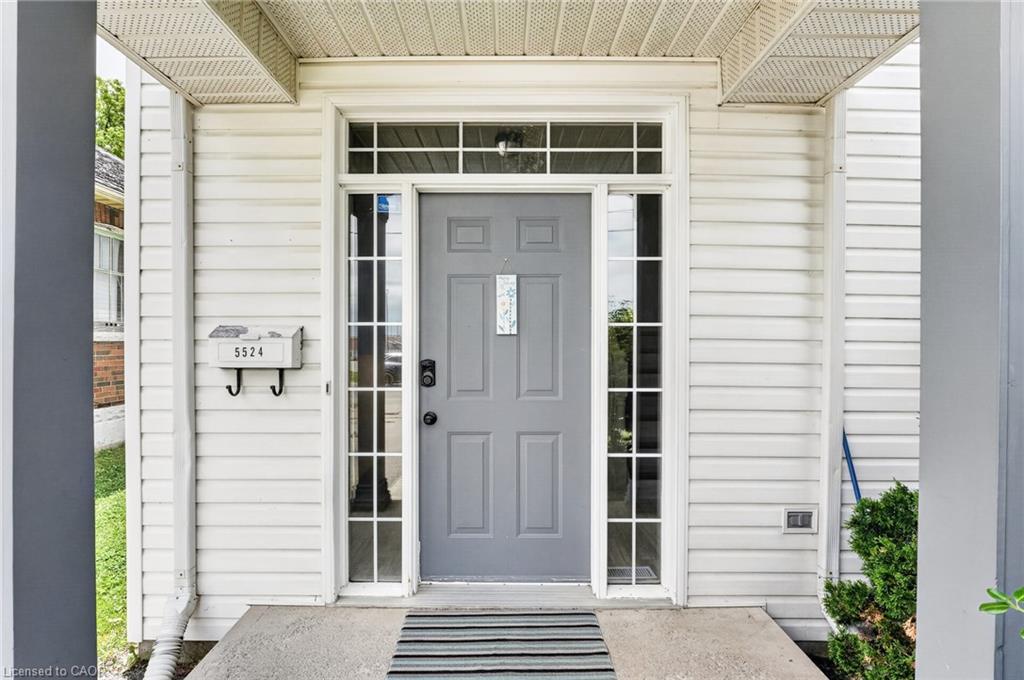 5524 Fraser Street Property Photo 4